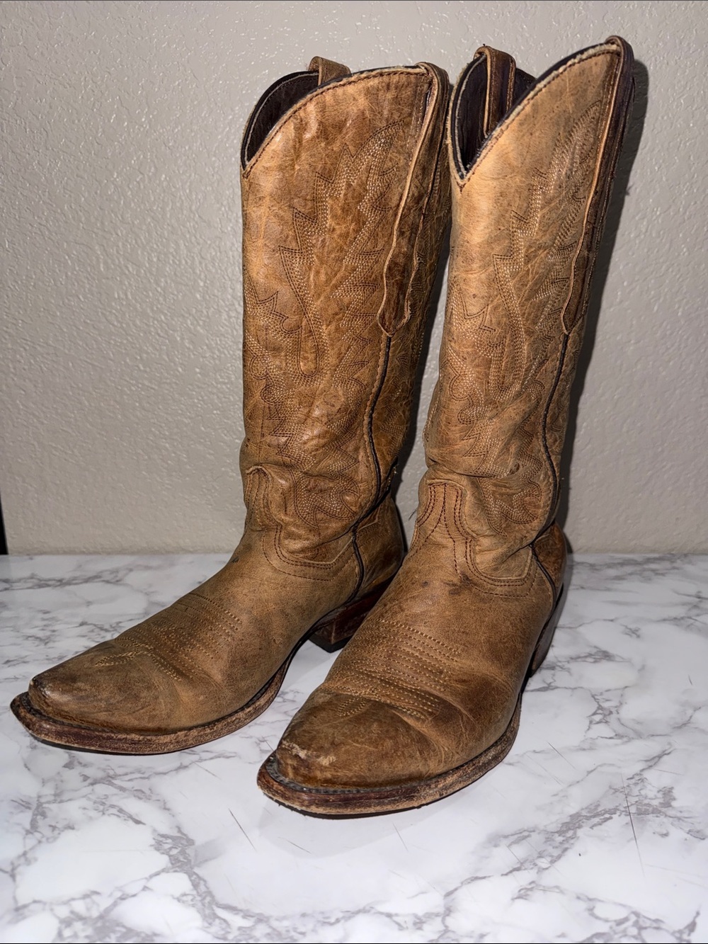 Golden Guns Classic Brown Leather Cowboy Boots - size 7